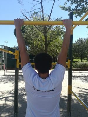 Anchura correcta del agarre en dominadas CNP