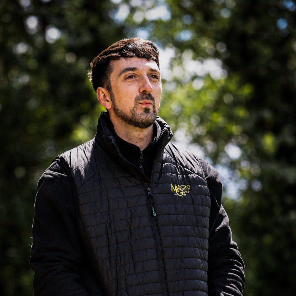 Macro Golf coach