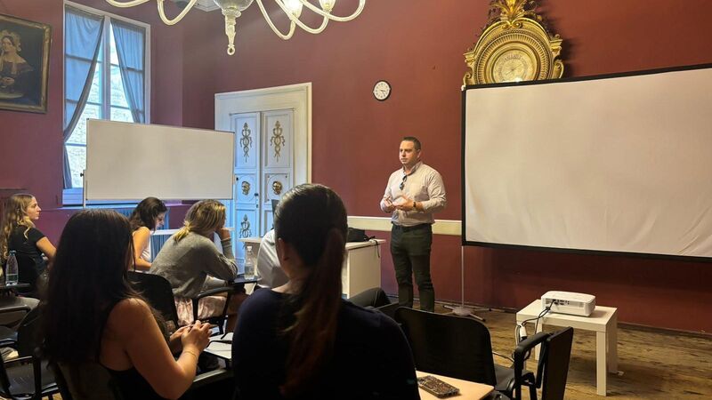 Dr. Christos Kelepouris teaching entrepreneurship at European Campus Italy