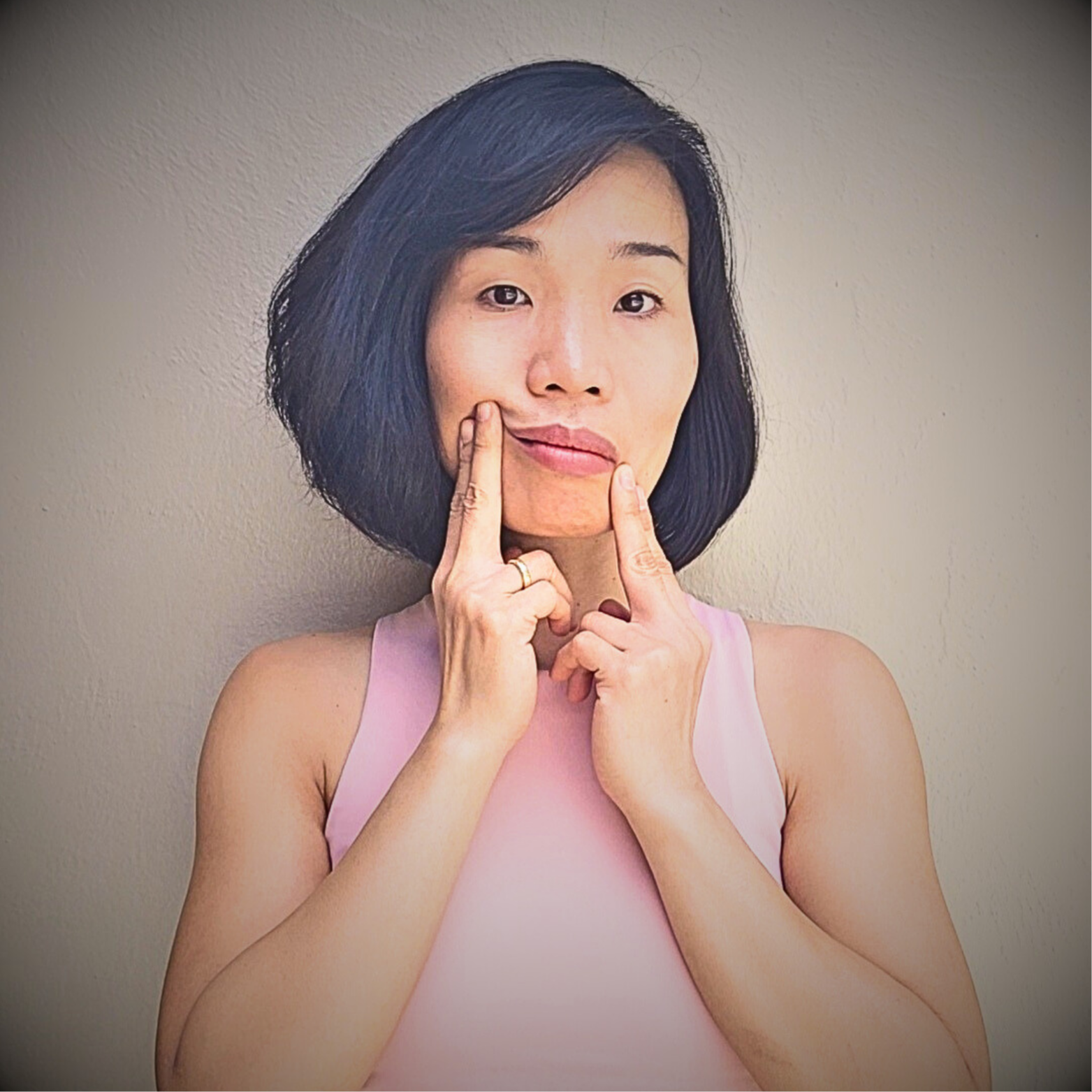 Woman for Facelates Daily Face Reset