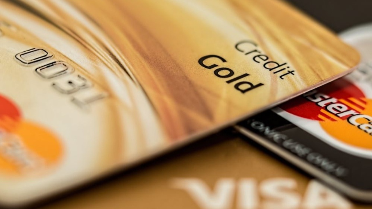 Steps to Building a Strong Business Credit Profile | Fashion Podcast