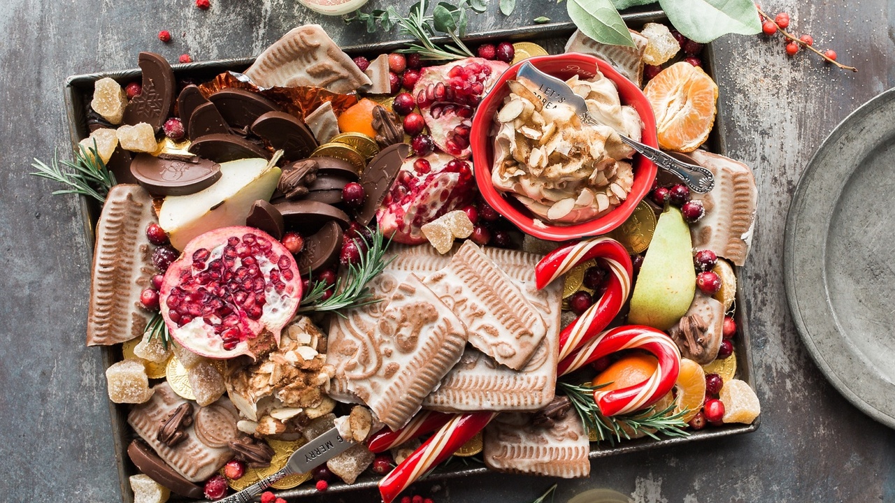 Navigating Food, Body Image Issues, Comments and Diet Talk during the Holidays