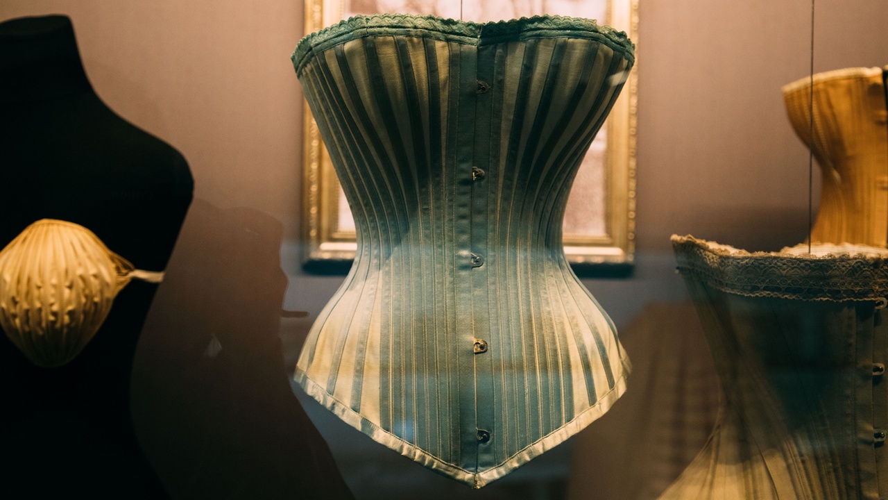 How The Invisible Corset Disconnects Women From Their Bodies