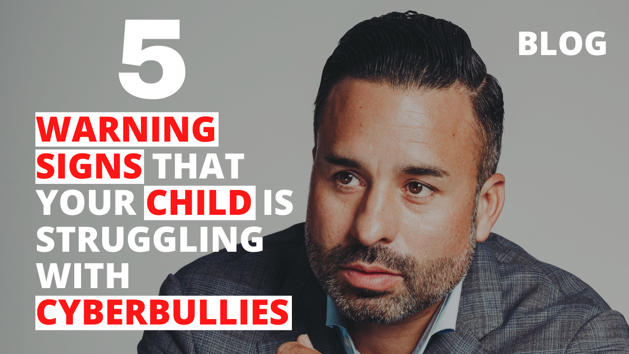 5 Warning Signs that Your Child is Struggling with Cyberbullies