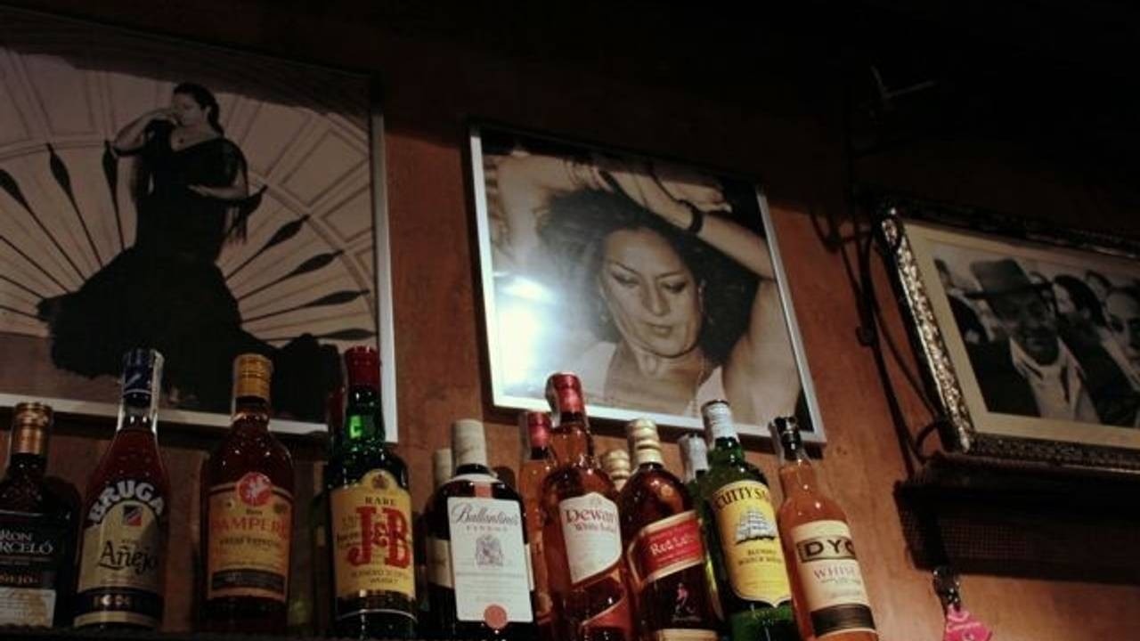 Decor in Callejón de Madrid, a Madrid flamenco bar