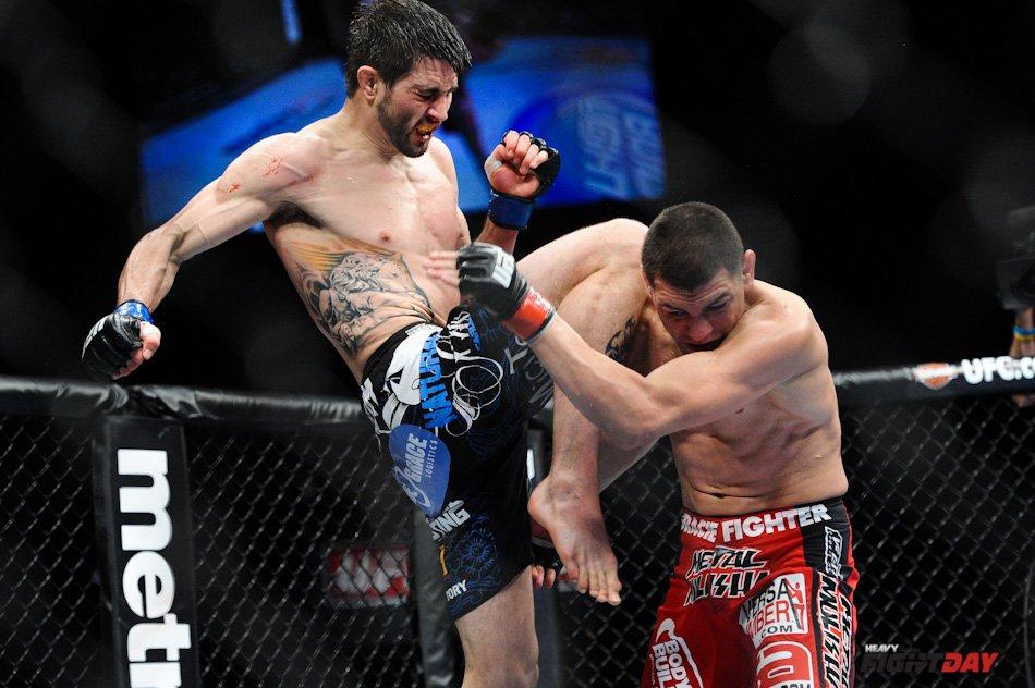 carlos condit vs nick diaz ufc flying ufc