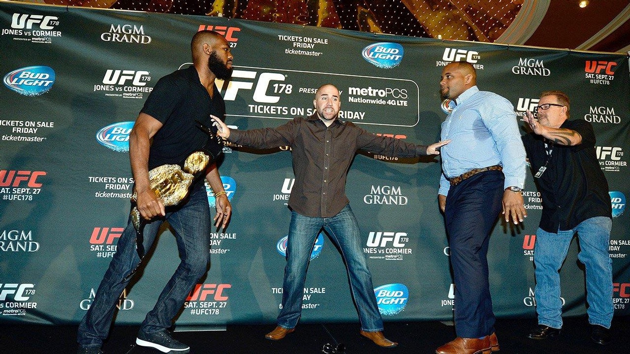 Cormier vs Jones : Strength and Conditioning for UFC fighter