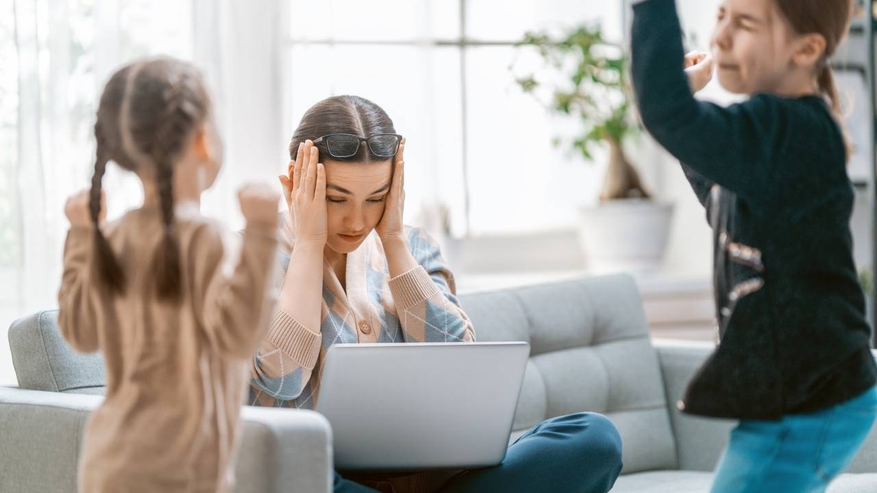 stressed-mother-with-children