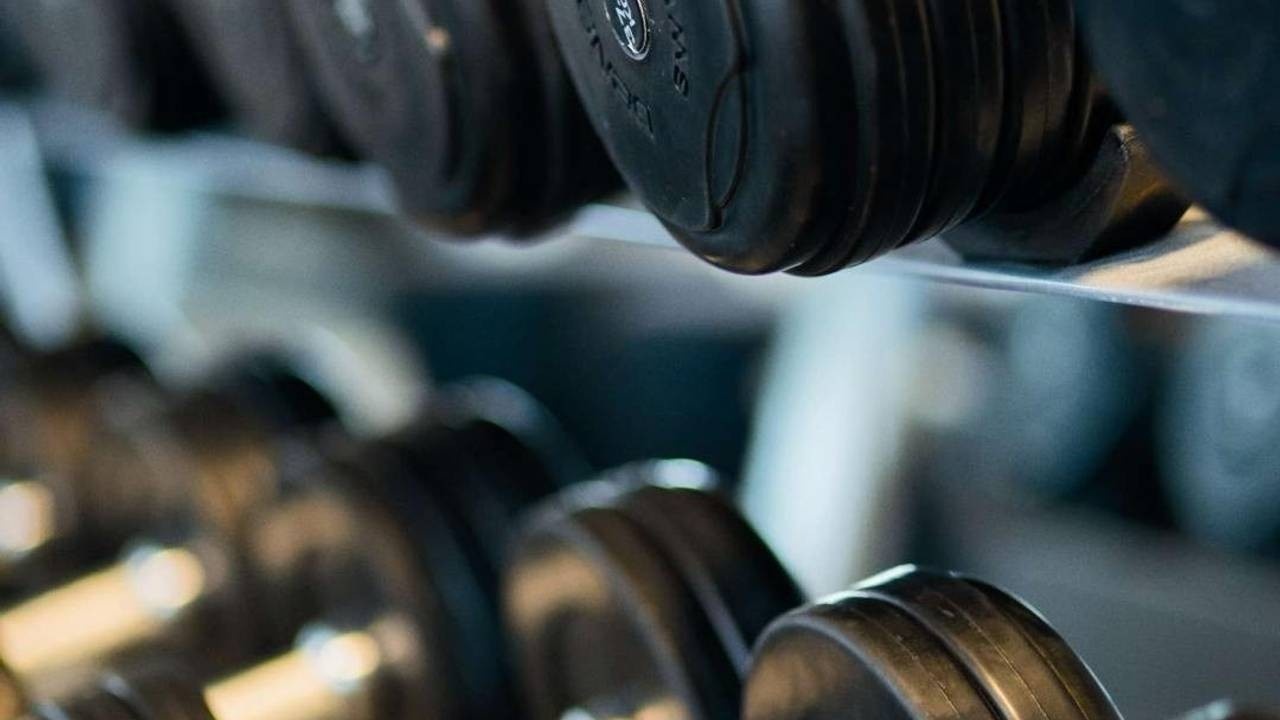 7 Secrets You Didn’t Know About Light Versus Heavy Weightlifting