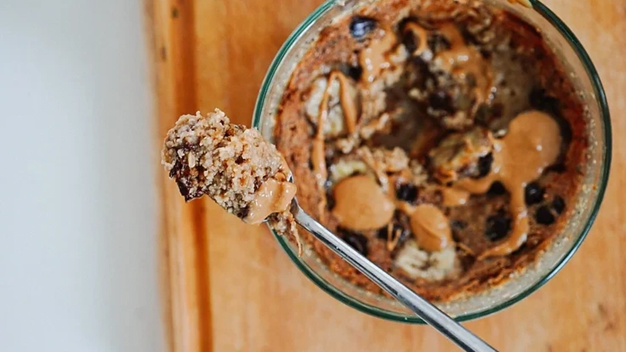 Glass bowl of banana bread oatmeal