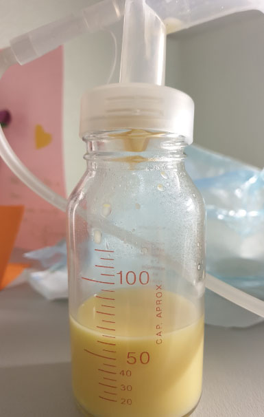 discover-the-liquid-gold-of-colostrum-your-baby-s-first-breastfeed