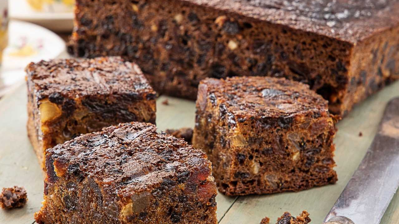 Old Fashioned Spiced Boiled Fruit Cake - Tantalise My Taste Buds