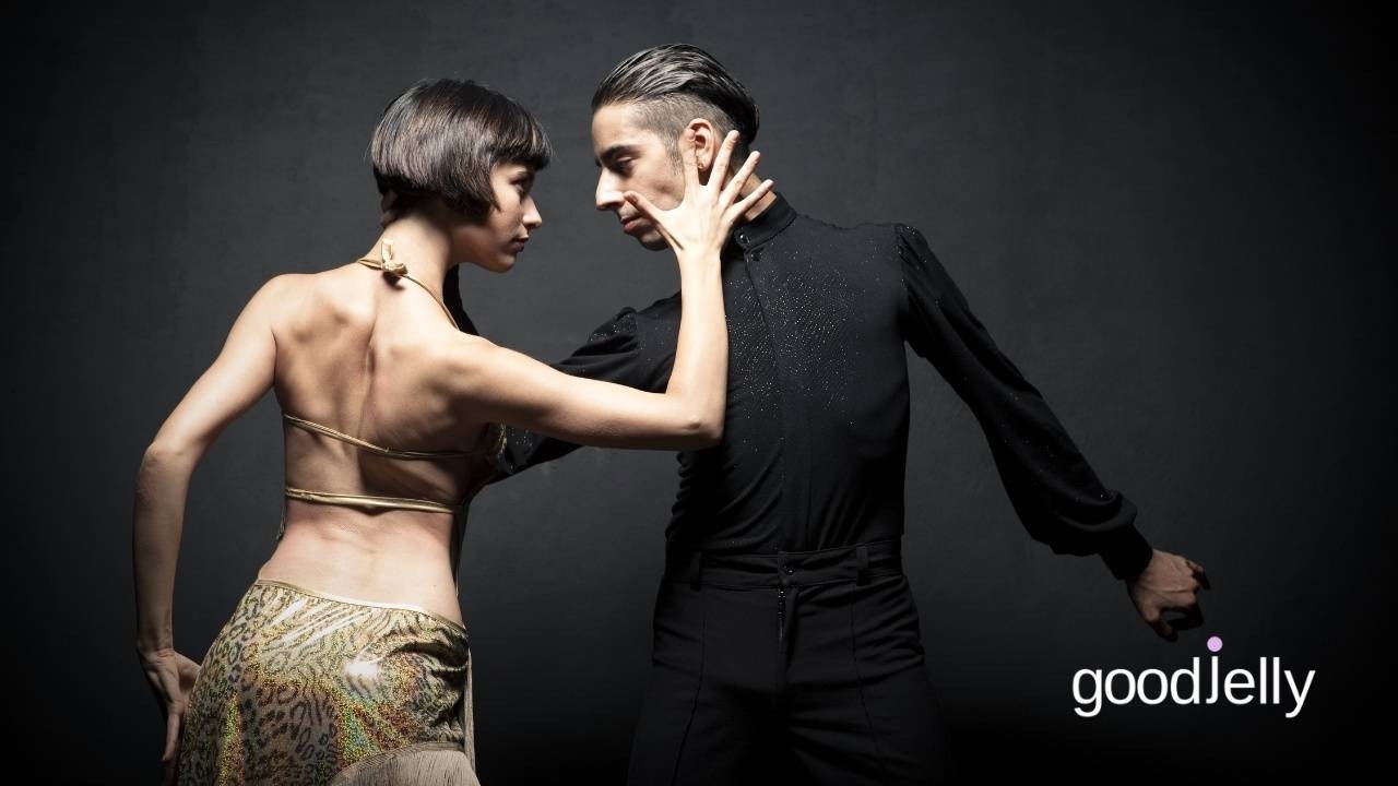 tango-dancers