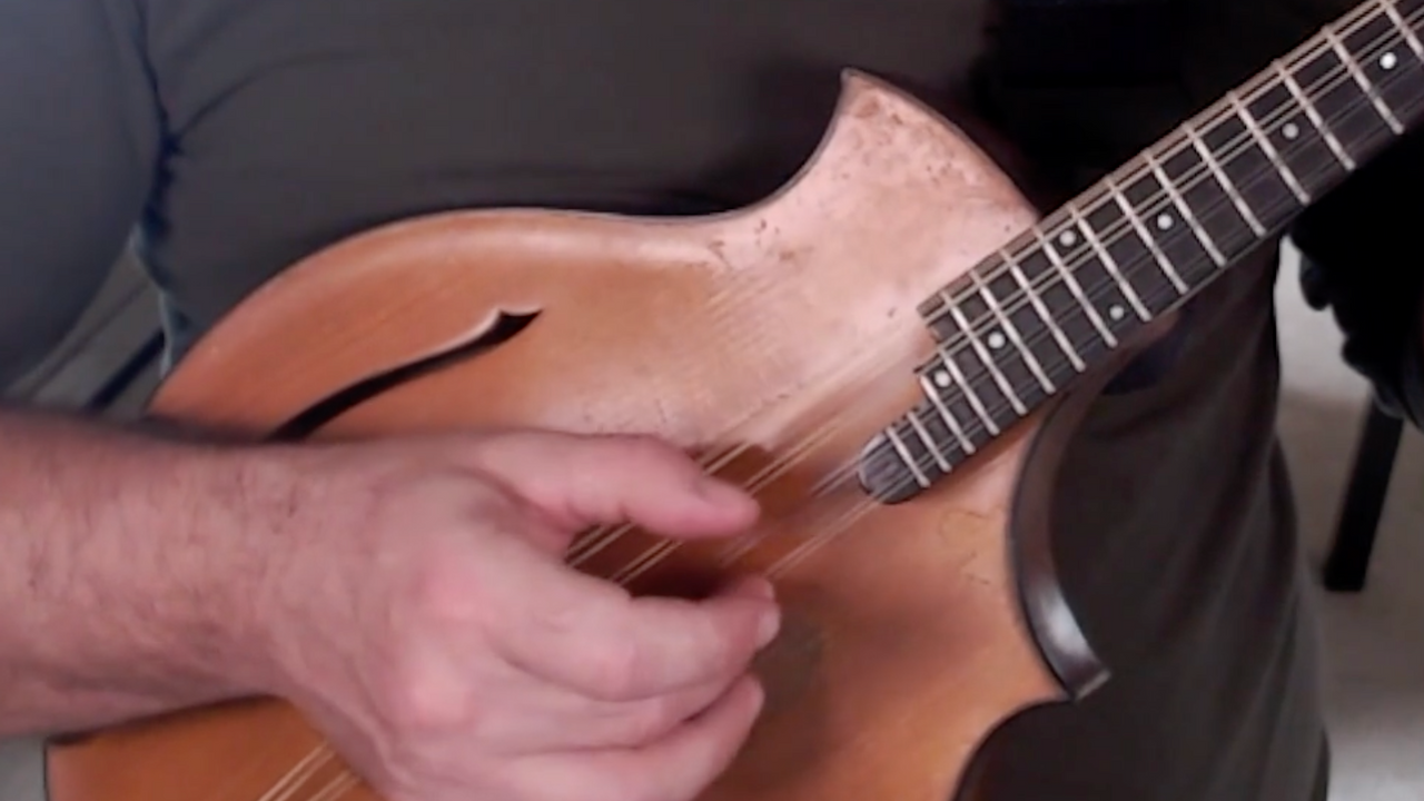 Fingerpicking on the Mandolin?!