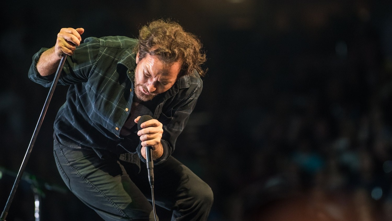 Eddie Vedder - Peral Jam - Photographer Fee vs Band Pay