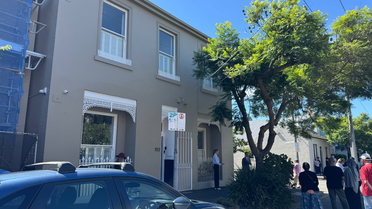 Auction 152 Napier St South Melbourne 3205 www.realestate.com.au