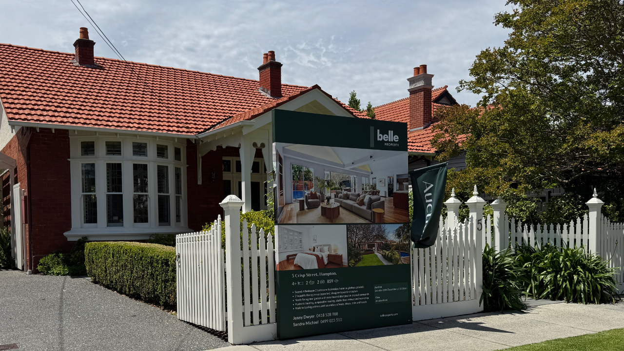 Auction 5 Crisp St Hampton 3188 www.realestate.com.au www.domain.com.au