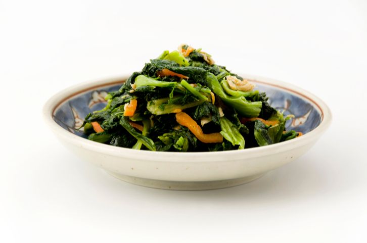 bowl of cooked mustard greens