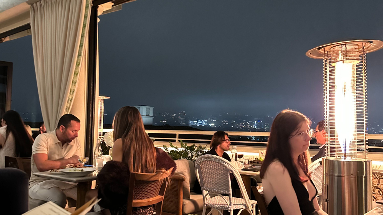 Leanna Lapidus, Hypnotherapist specializing in anxiety relief, trauma healing, and emotional wellness.