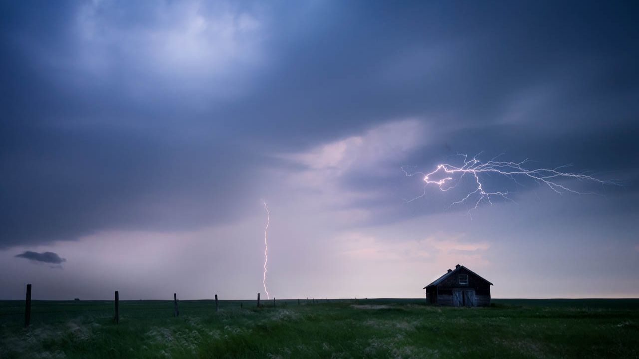 Storm chasing and landscape photography