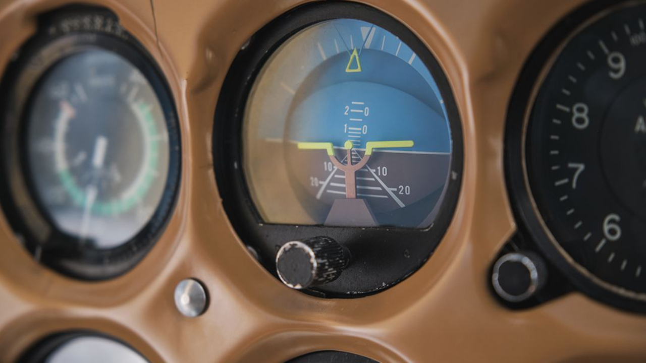 comprehensive view of a Cessna 172R cockpit by Flight Nerd Air Force: Aviation Training