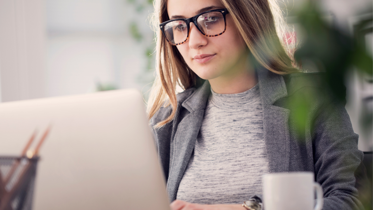 How to Build an Audience That Actually Cares (Not Just Scrolls)