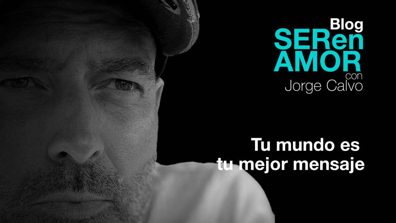 No vendas lecciones: invita a tu audiencia a vivir en tu mundo