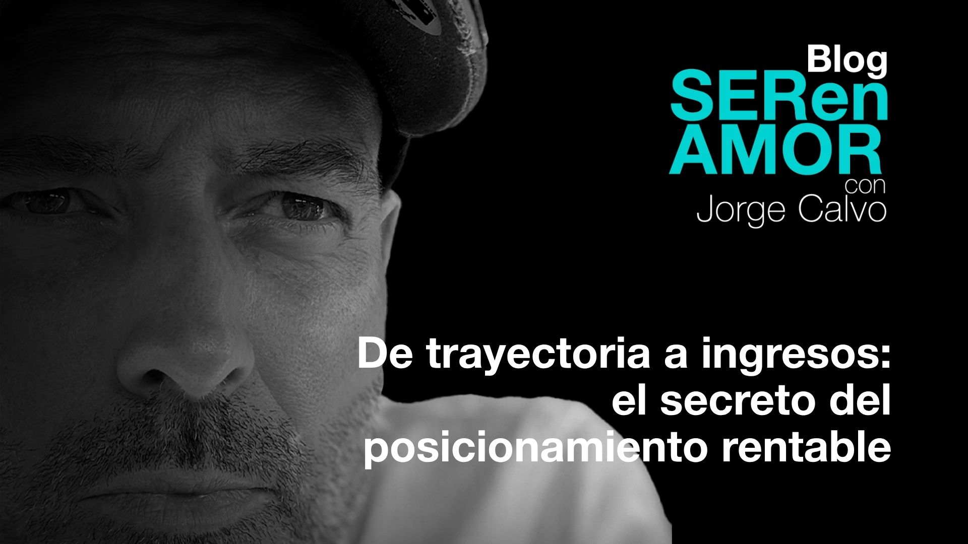 La diferencia invisible que convierte tu experiencia en ingresos constantes