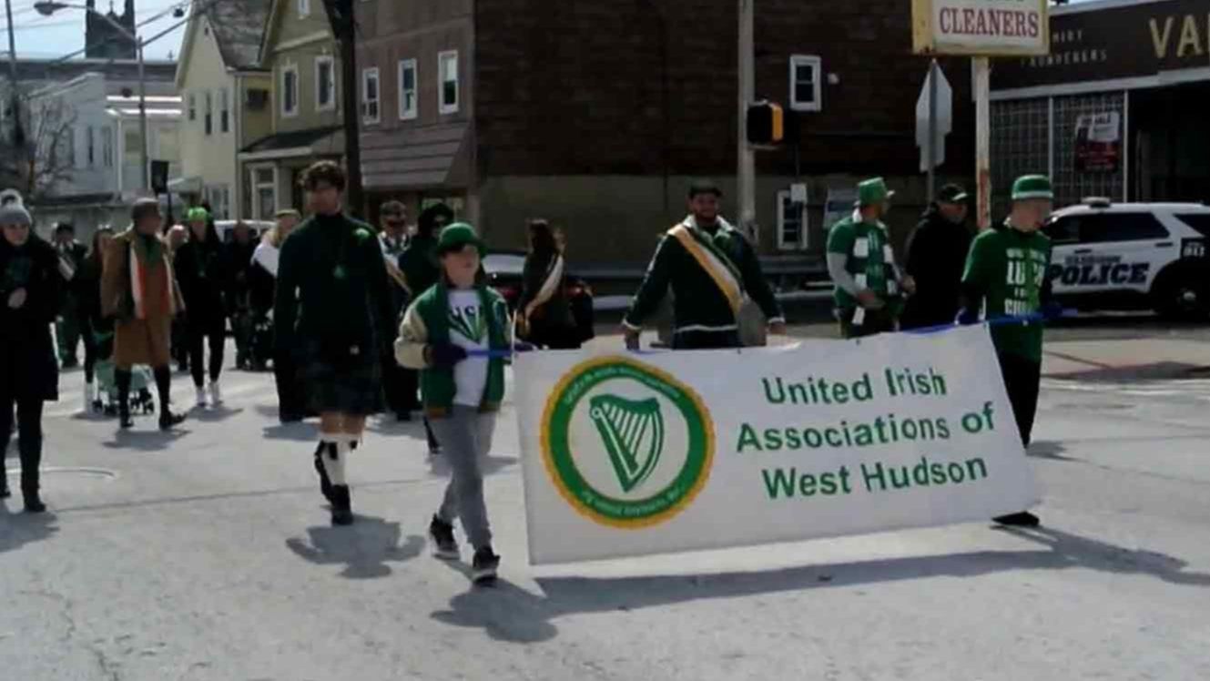 United Irish March With Banner