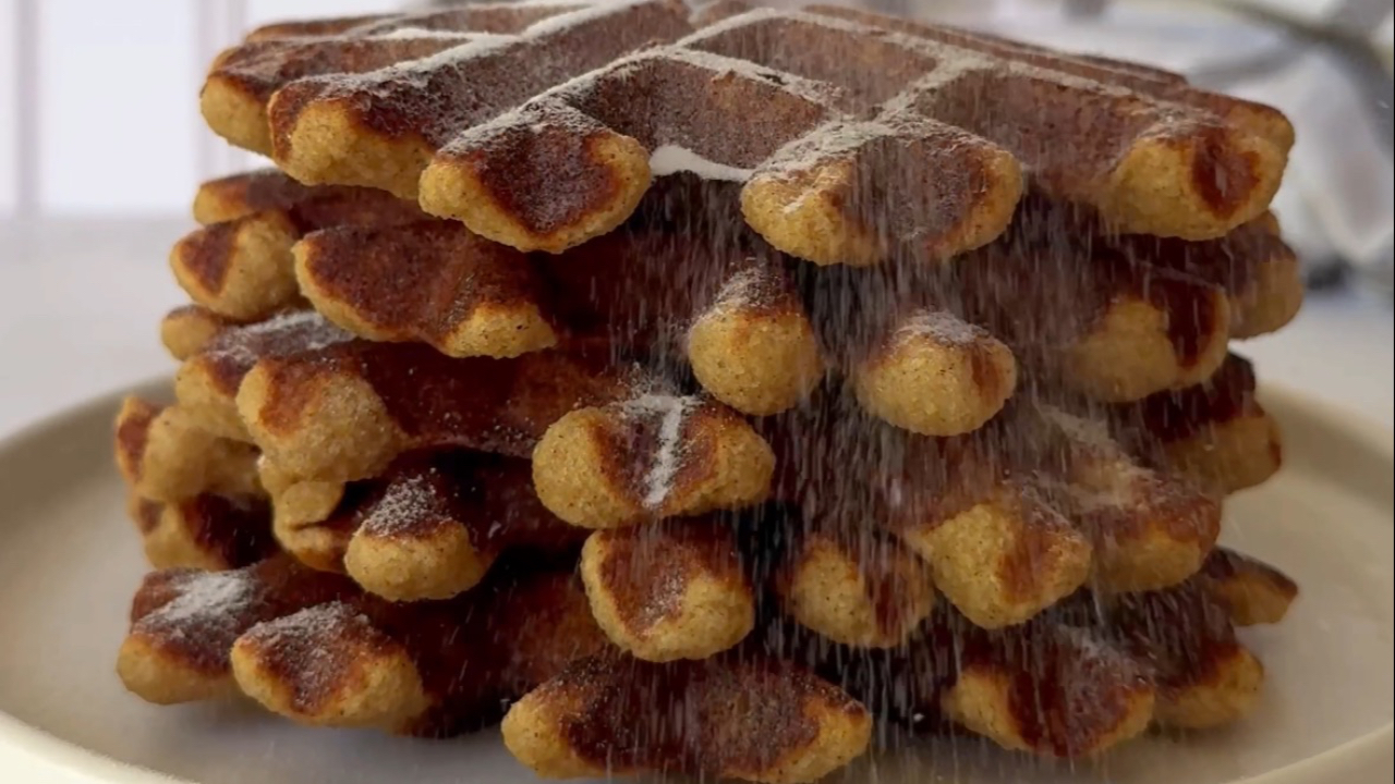 Waffles de manzana canela
