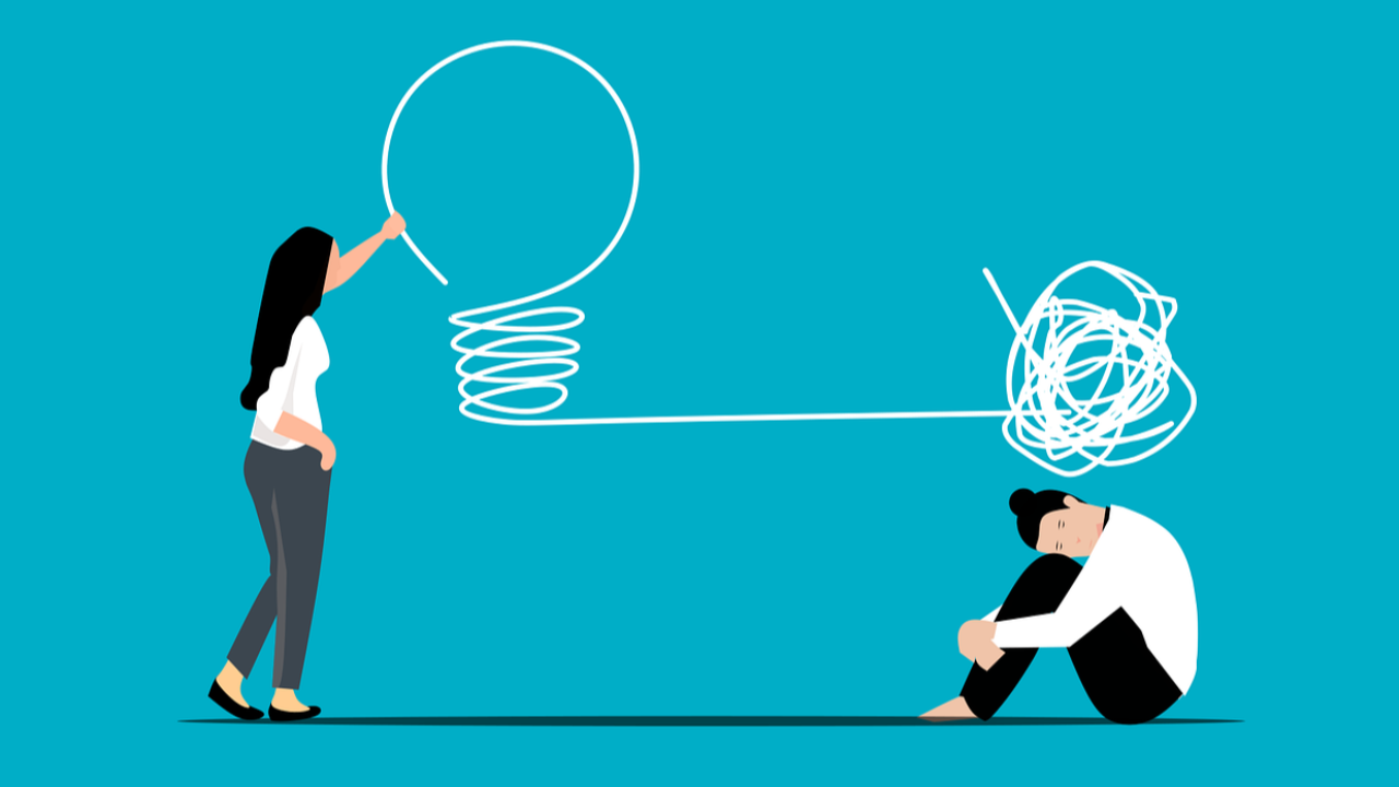 Two women in an opposite mental state: on the left a woman with clarity and purpose, a woman on the right is in depleted energy and confusion.