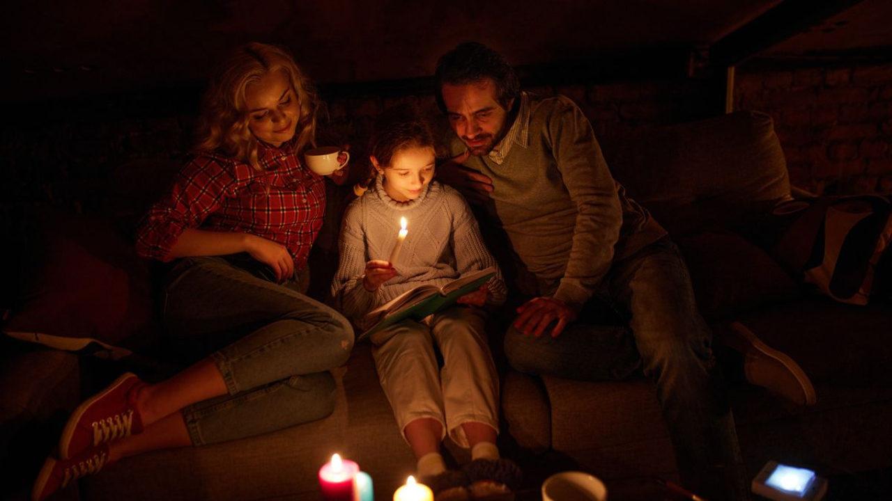 Stay Warm Safely During Winter Power Outages