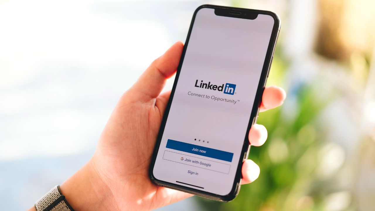 ¿Sabes cómo hacer brillar tu perfil en Linkedin para conseguir tus objetivos?