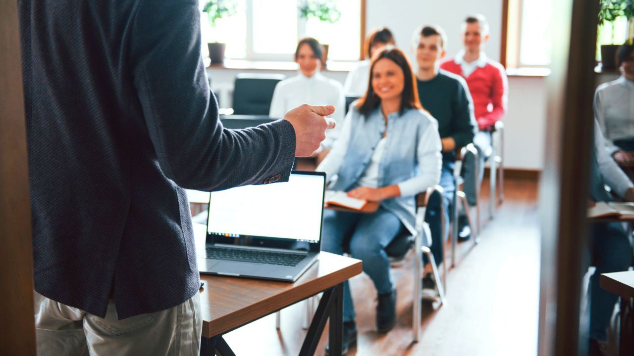 ¿Sabes cuáles son las claves para VENDER en un Taller o Masteclass en directo?