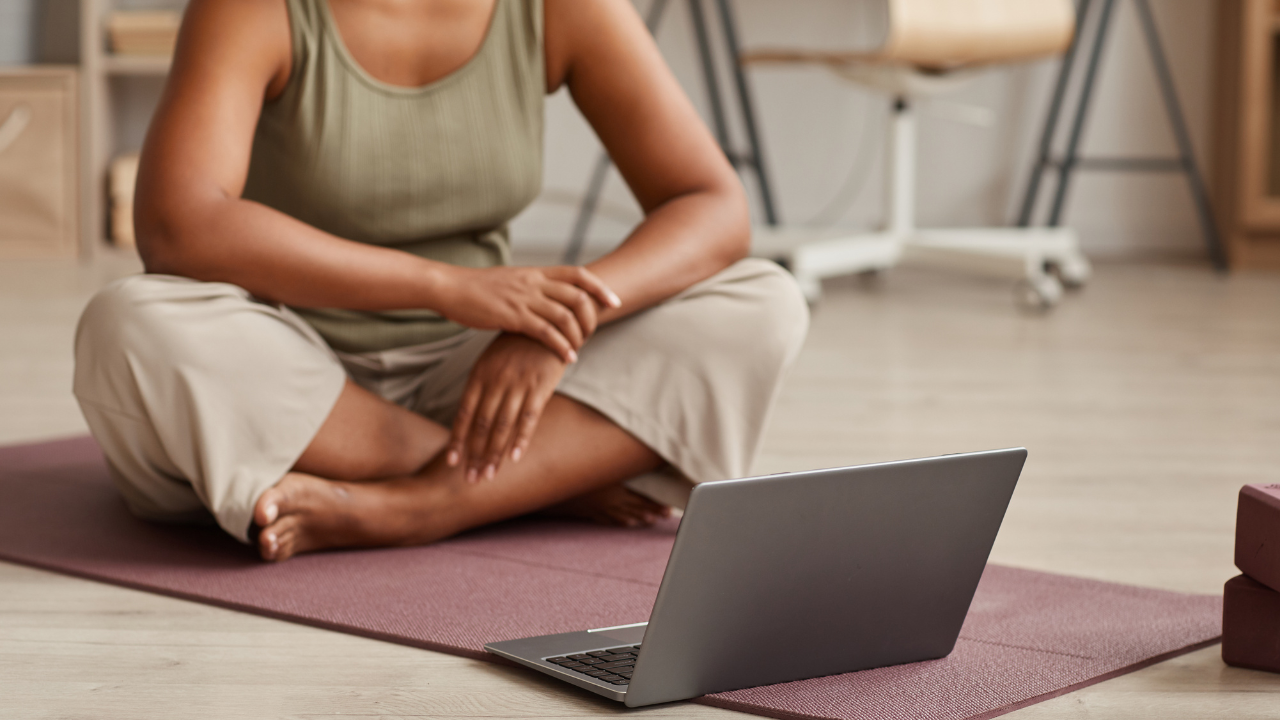 how to choose the right online yoga class