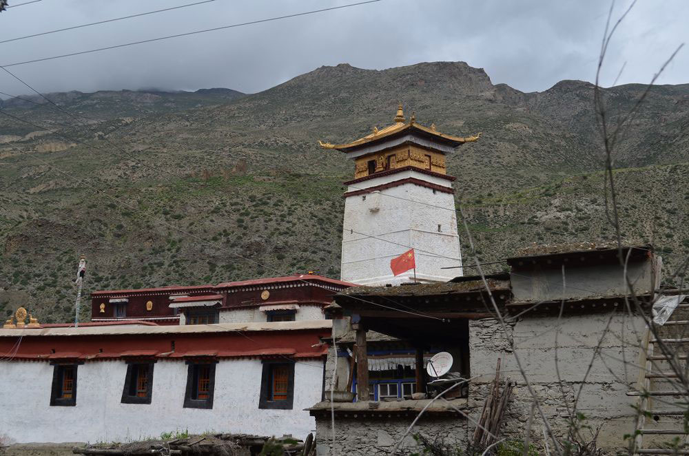 Sekhar Gutok Tower (Lhodrak, Tibet)