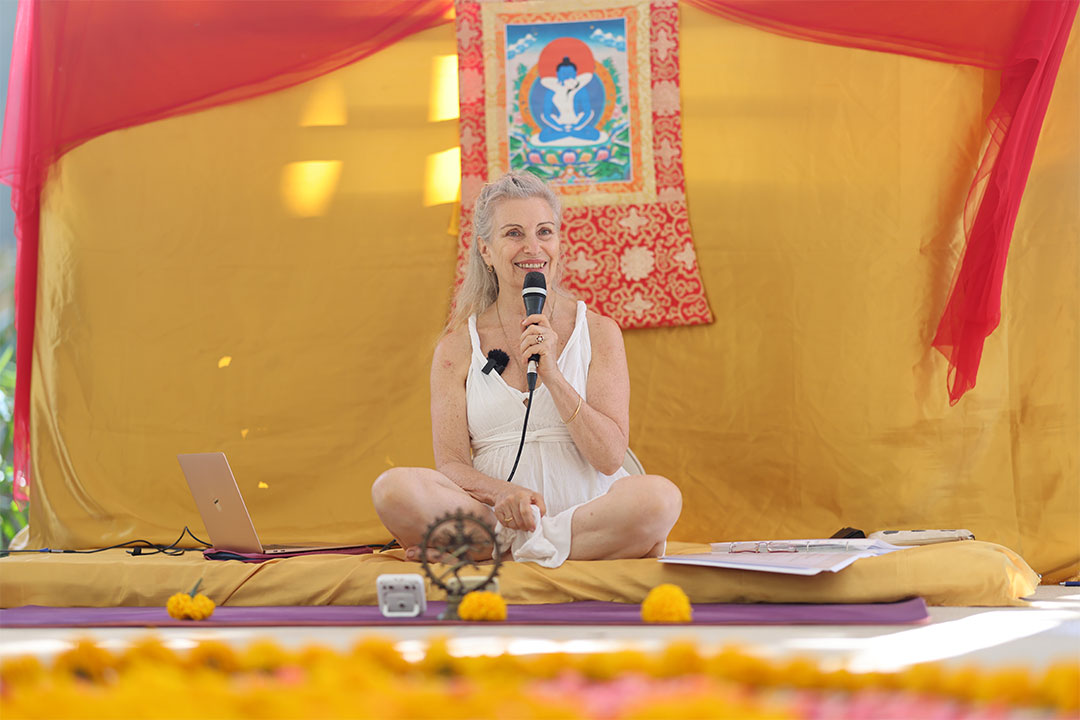 Ma Ananda Sarita teaching Tantra