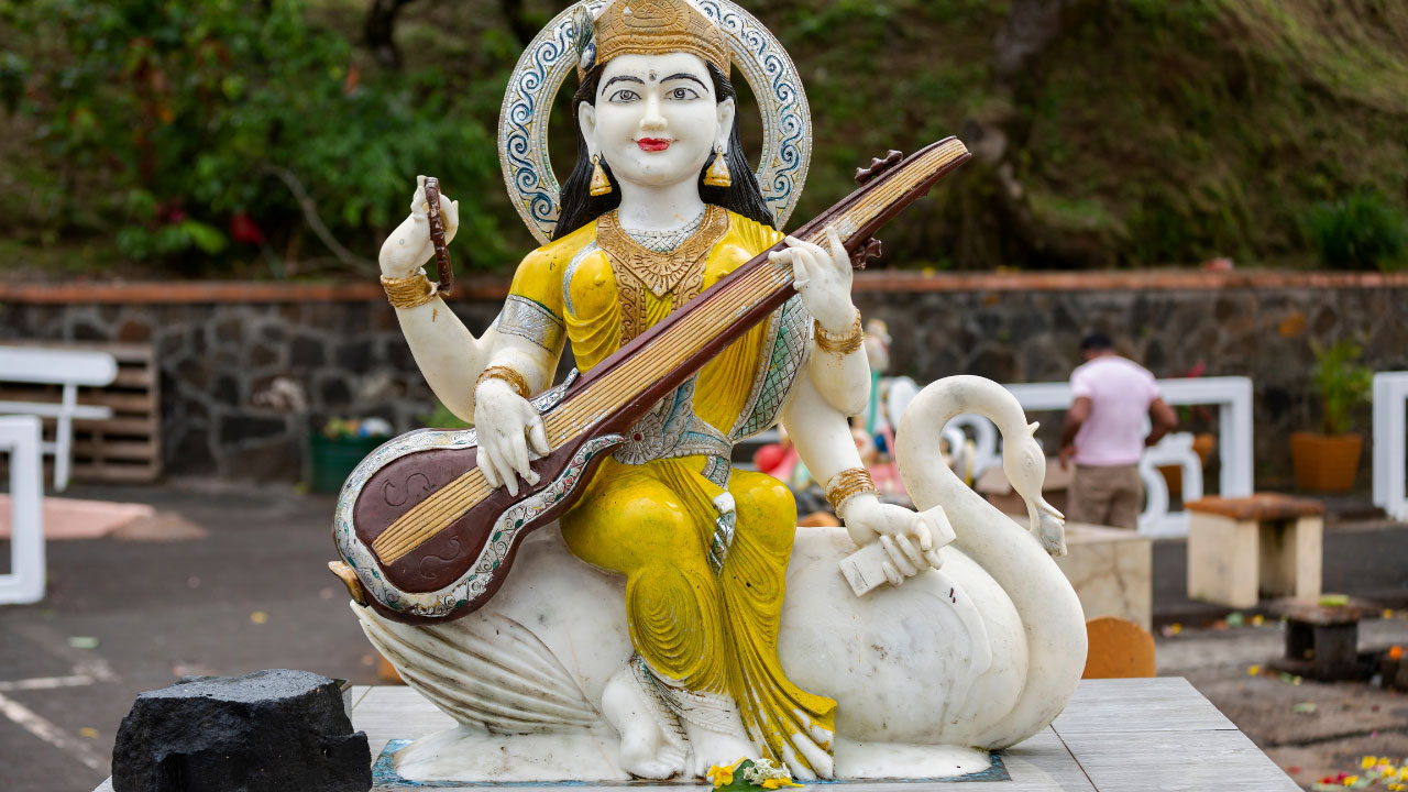 Maha Saraswati and the divine feminine