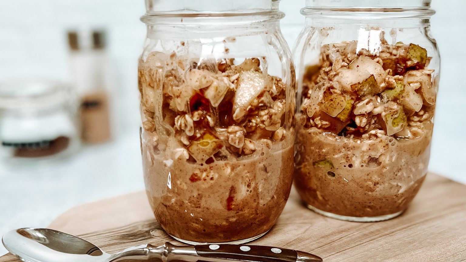 Apple Chai Spice Overnight Oats