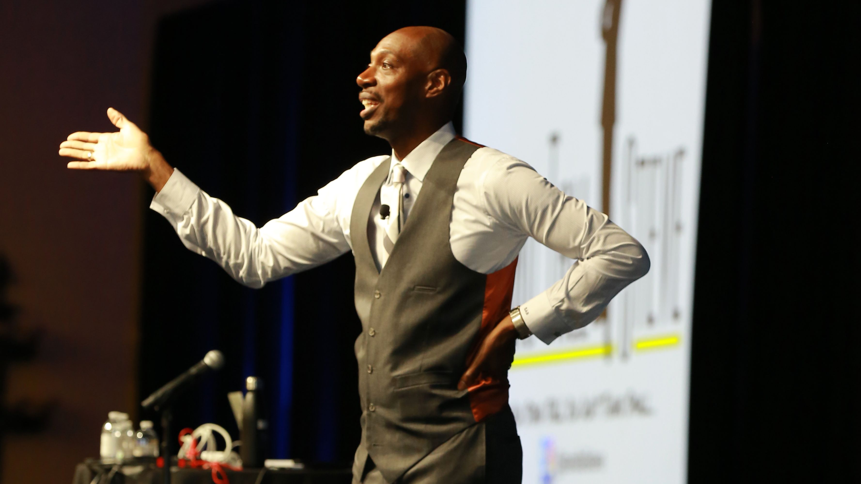 Stand Stall Steve's keynote tells about the five people you cannot help in education. 