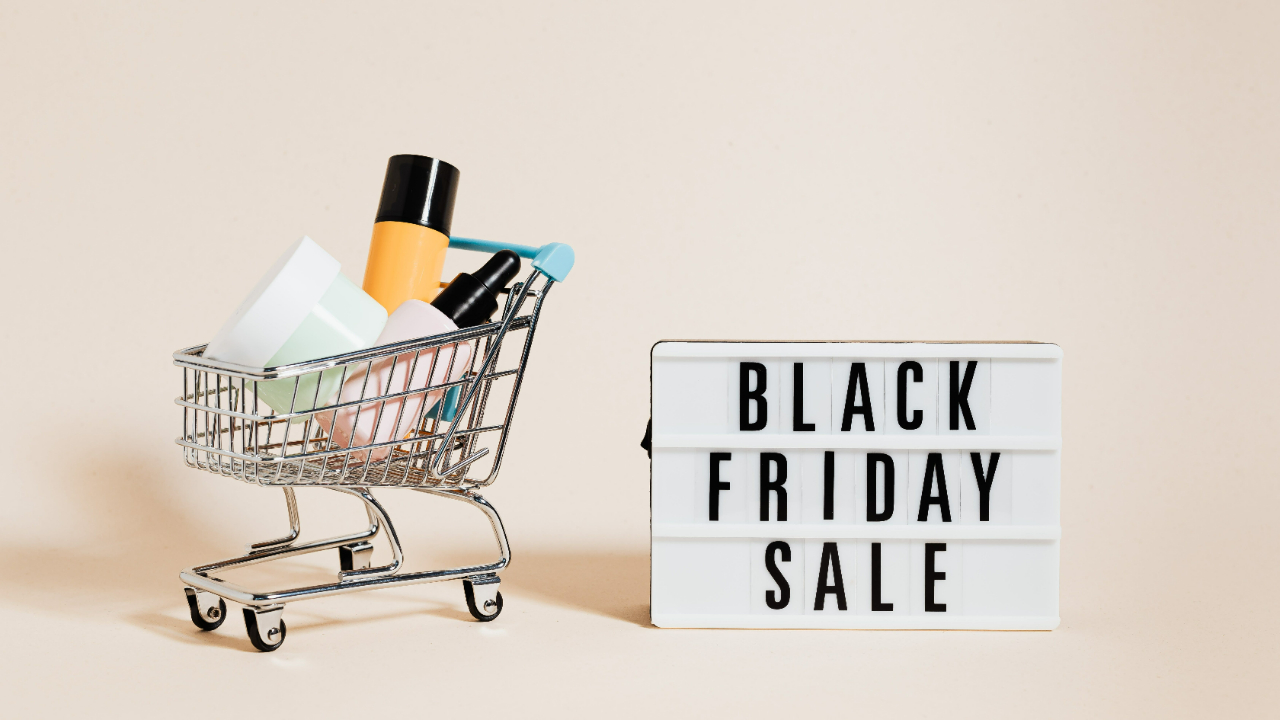 Two Reasons Why You Didn’t Get Sales for Black Friday and How to Fix It | 6 Figure Product Business Podcast