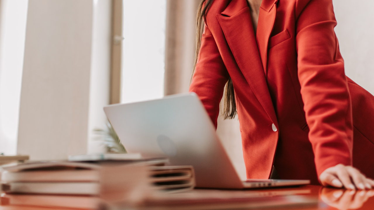 Unlocking Executive Presence in Leadership With 3% Style Refinements