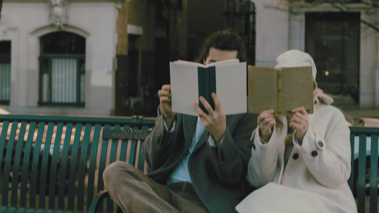 Symbolic image illustrating how people hide behind emotional barriers and avoid intimacy in modern dating dynamics.