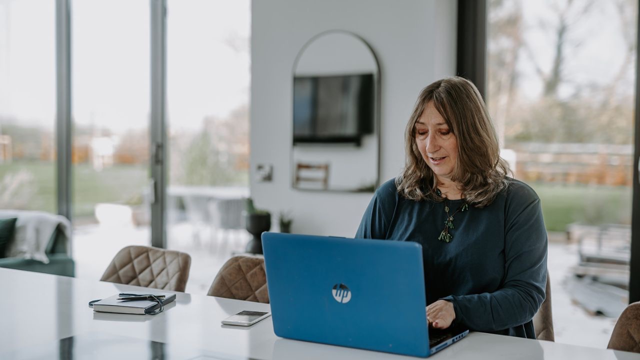 Elizabeth James, The Baby Class Expert, explaining how to use music legally in baby classes instead of Spotify playlists