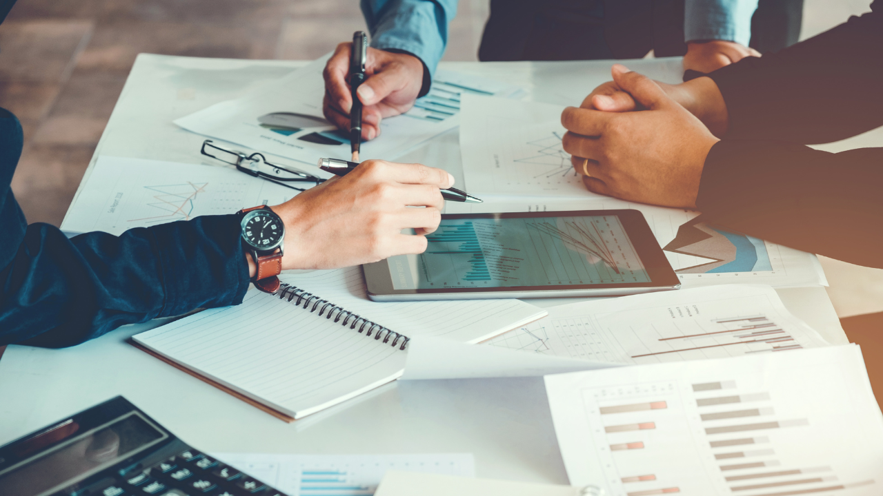 Project budget narrative tips for grant applications – clear, justified, and aligned expenses.