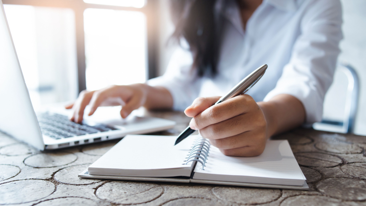 Nonprofit professional writing project summary tips for nonprofit grant applications, including key strategies for crafting a compelling narrative.