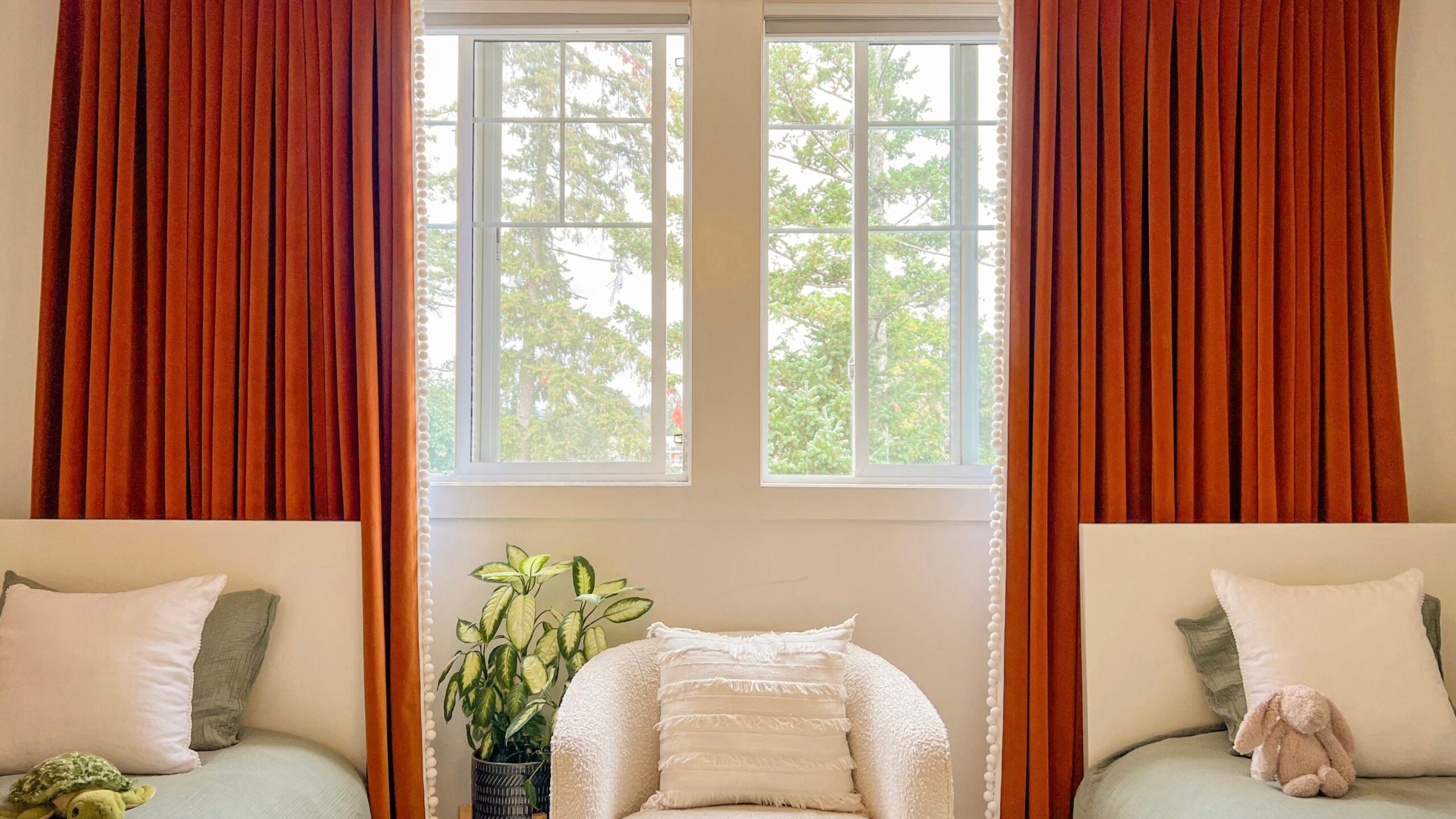 Bedroom for the twin todlers