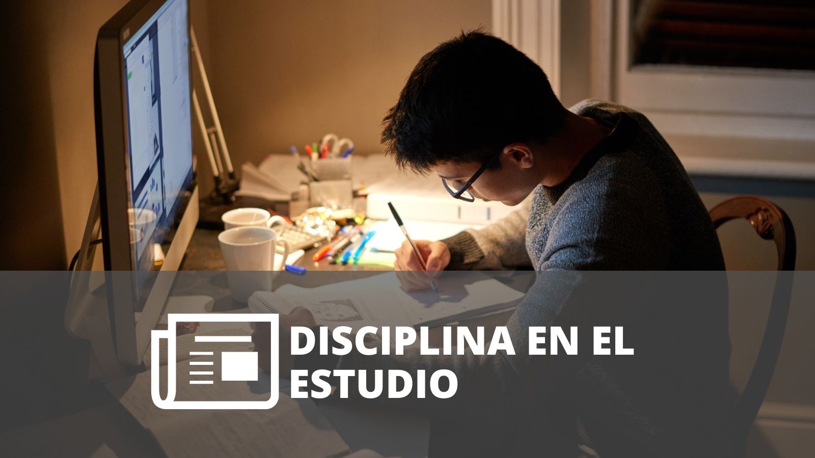 Estudiante organizando su tiempo de estudio con hábitos y disciplina