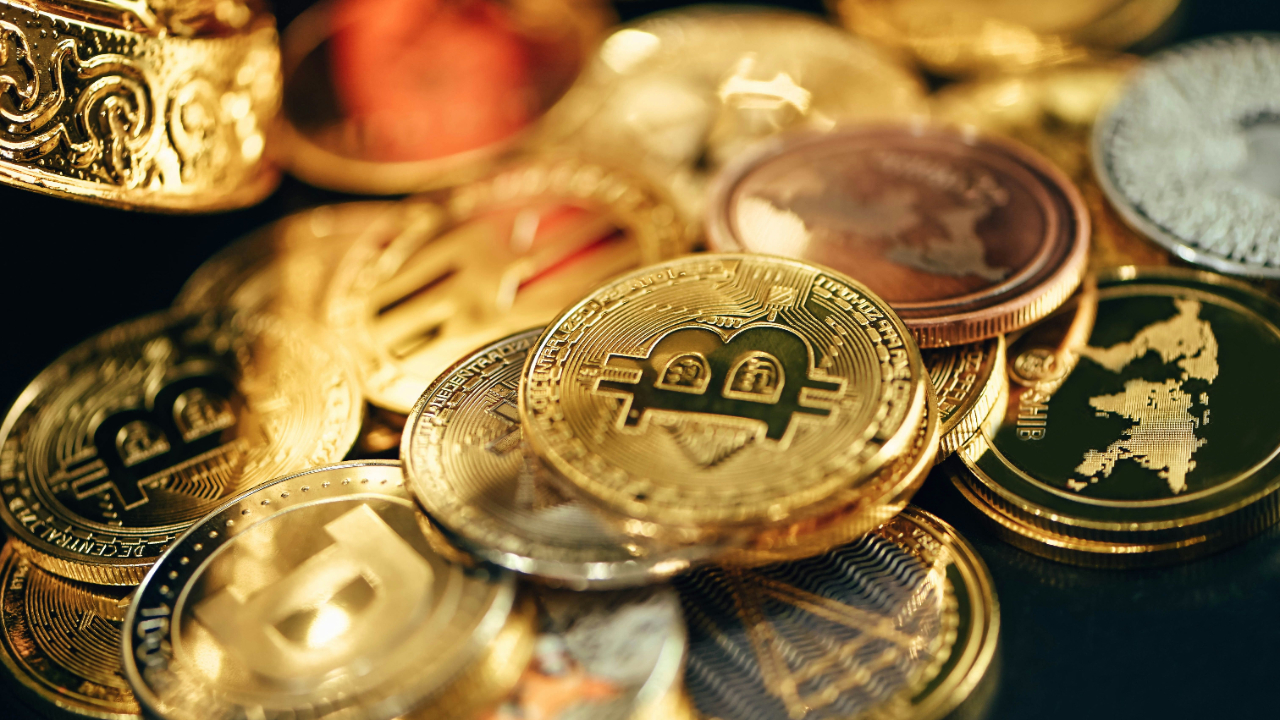 Har du handlet CFD-er og sitter med gevinst, tap eller bare et kaos av transaksjoner, er spørsmålet om skatt på tradinginntekter cfd trading sjelden teoretisk. Det blir veldig praktisk når skattemeldingen skal leveres, og mange oppdager da at plattformutskriftene ikke uten videre passer med det Skatteetaten forventer. Her er det lett å gjøre feil, særlig hvis du har mange handler, bruker gearing eller har konto i utenlandsk valuta