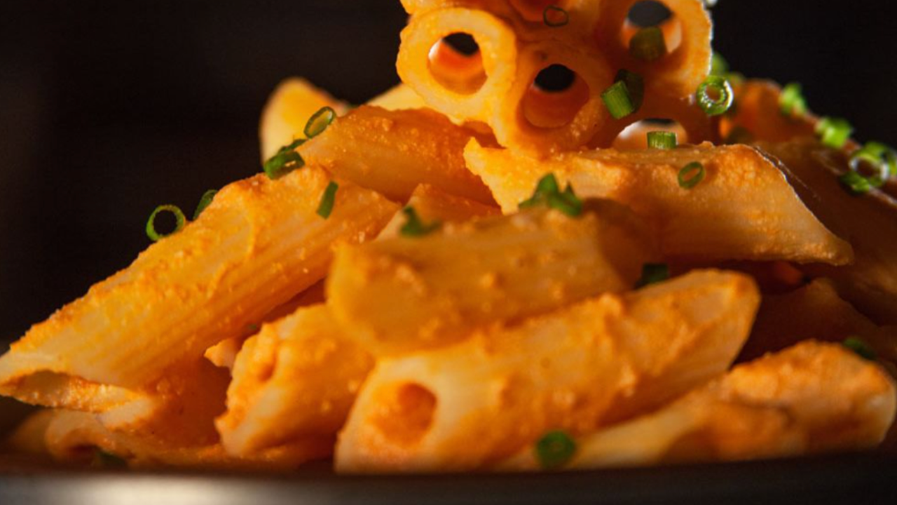 Super Creamy Veggie Macadamia Nut Mac and Cheez